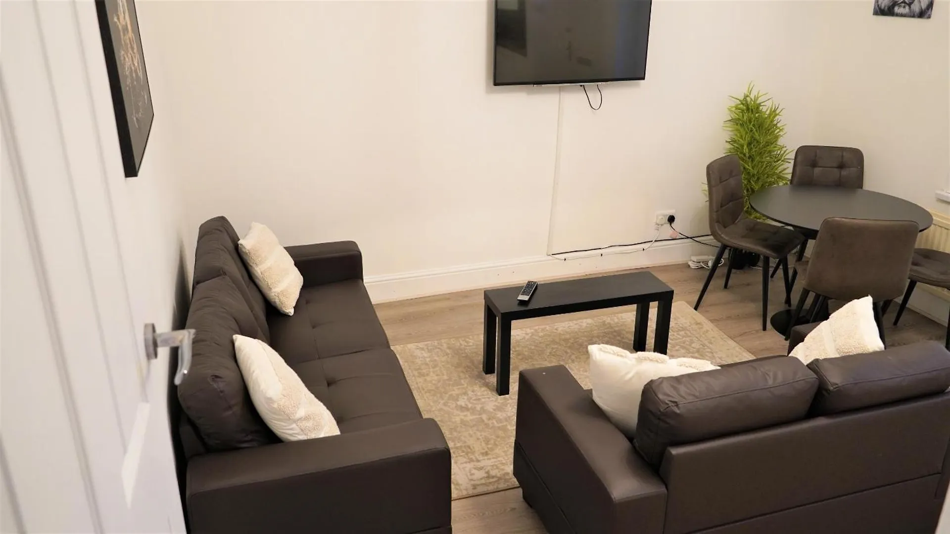 דירות לידס Copperfield House